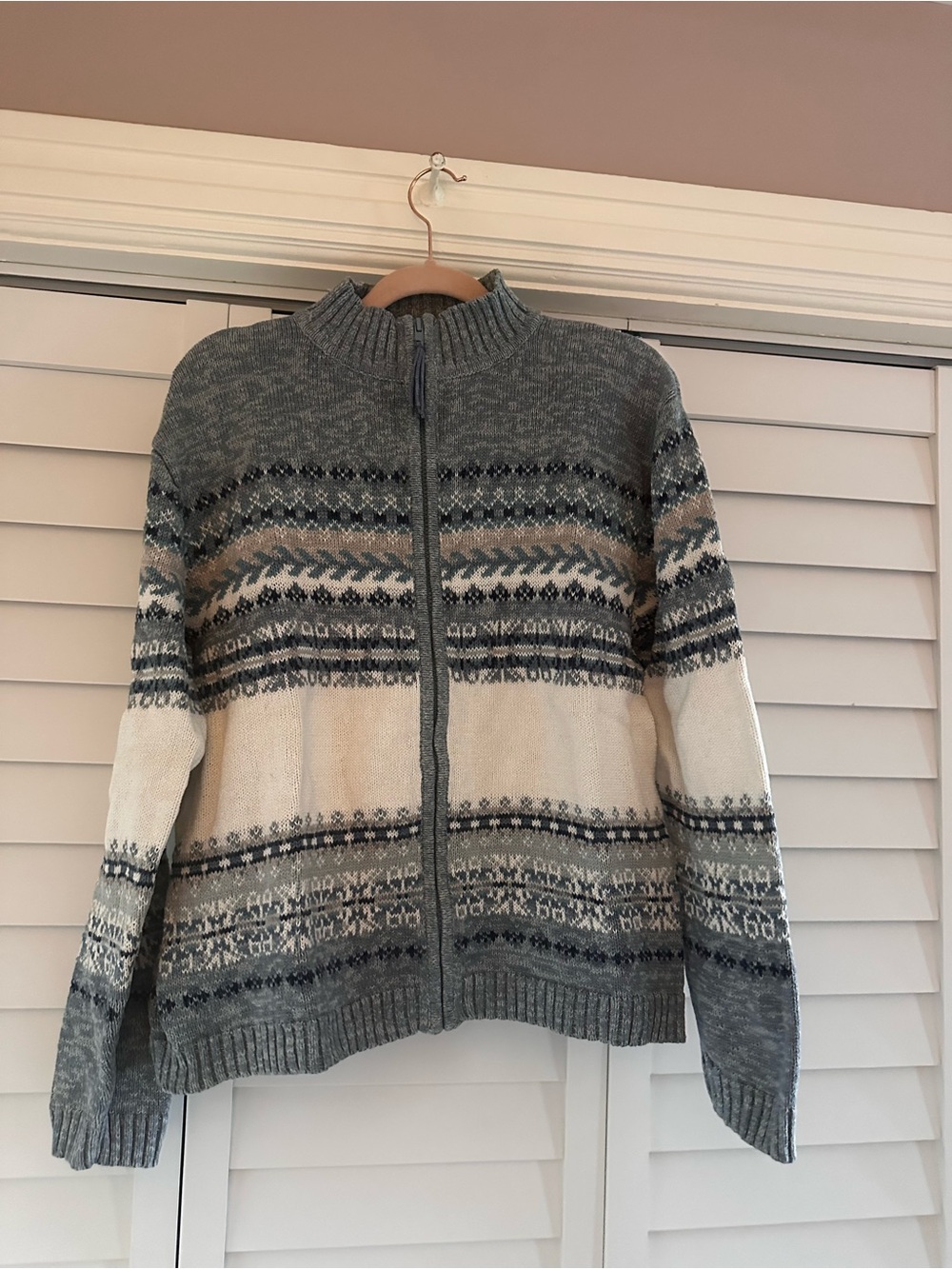 VTG Women’s Blue and Cream Zip-Up Fair Isle Sweater Cardigan